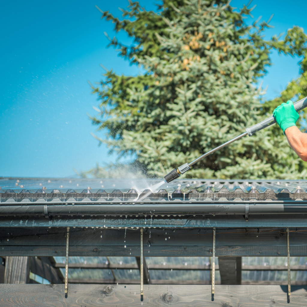 Traitement hydrofuge de toiture - Les belles toitures françaises
