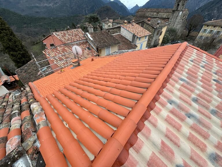 Toiture en tuiles rénovée avant l’hiver dans les Alpes-Maritimes